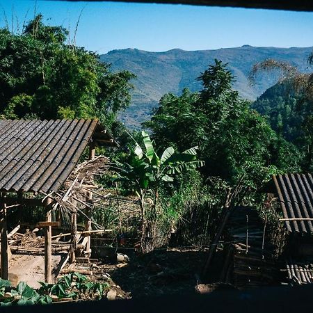 Homie House Thien Huong - Traditional Home Донгван Экстерьер фото