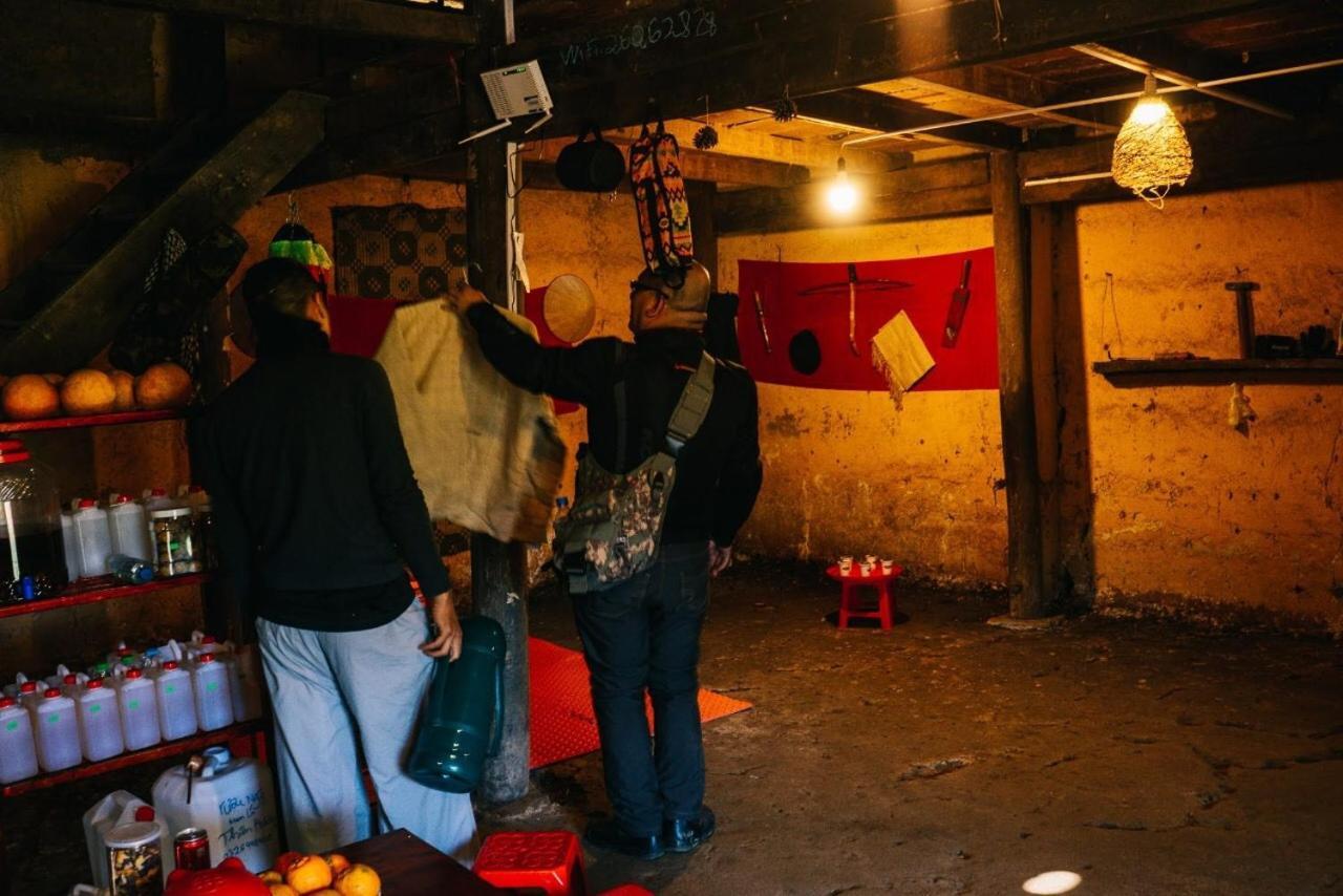 Homie House Thien Huong - Traditional Home Донгван Экстерьер фото