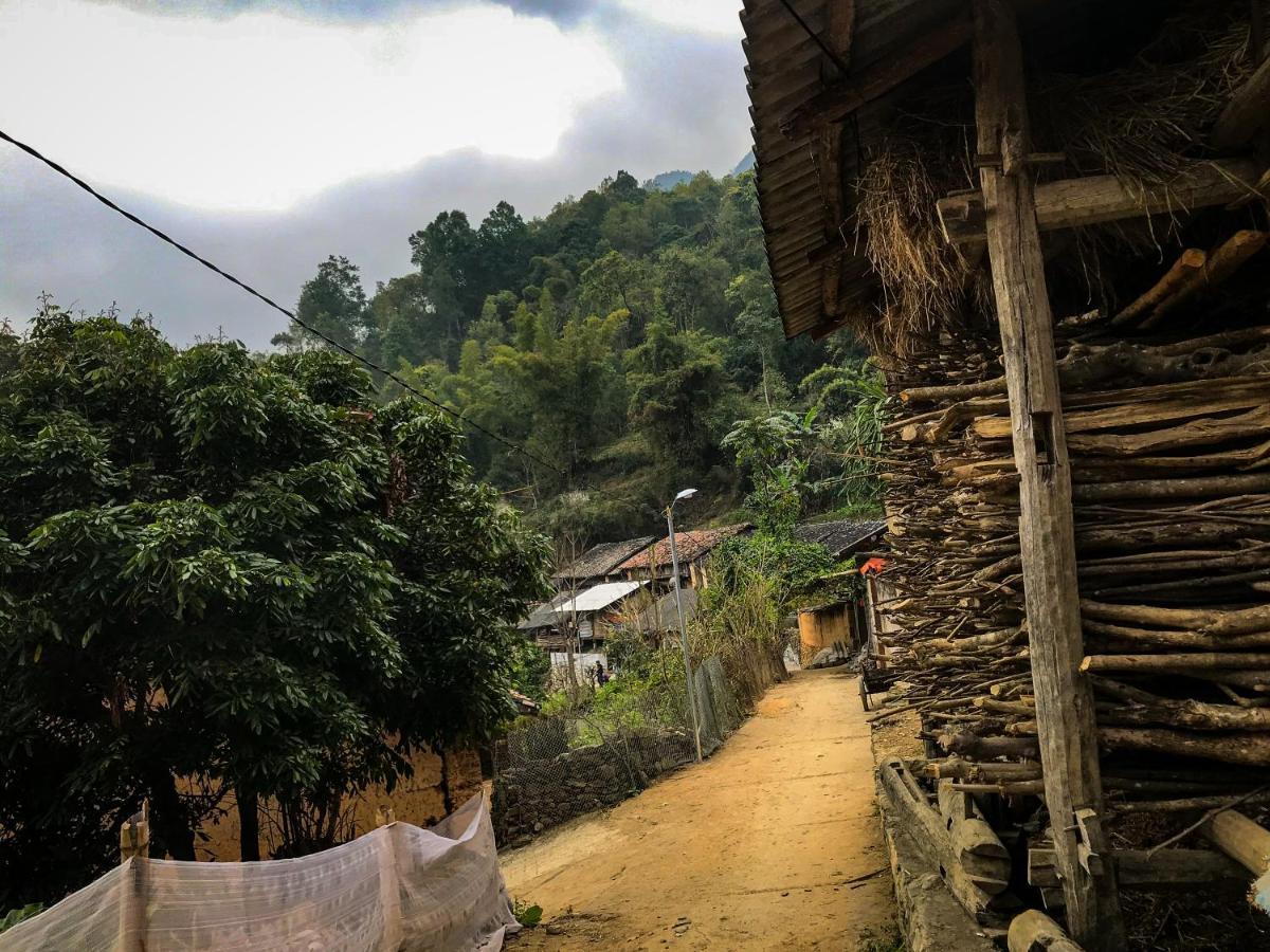 Homie House Thien Huong - Traditional Home Донгван Экстерьер фото